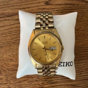 Classic Seiko Essentials Gold Men's Watch